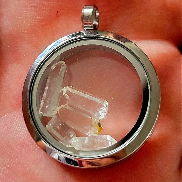 Pendant w/ Clear Quartz Points Floating Pendants Jewelry Accessories Unisex - Picture 3 of 4